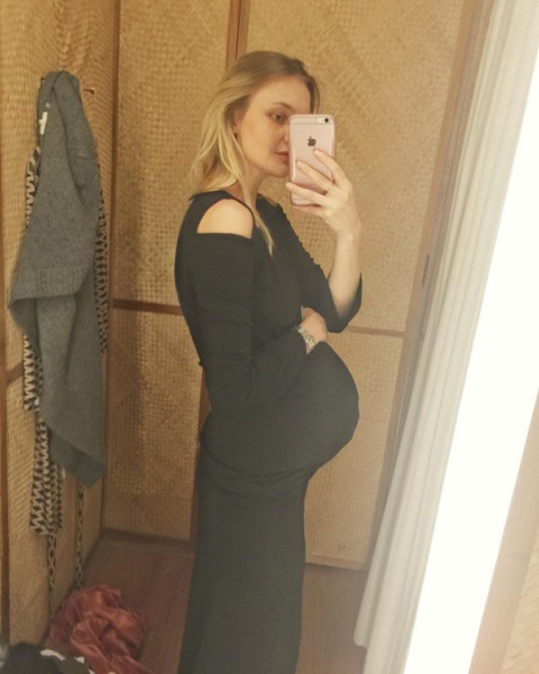 Carol Trentini nos últimos dias de gravidez (Foto: Reprodução / Instagram)