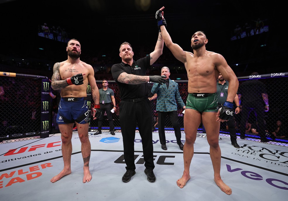 Johnny Walker emenda segunda vitória seguida no meio-pesado — Foto: Buda Mendes/Zuffa LLC via Getty Images