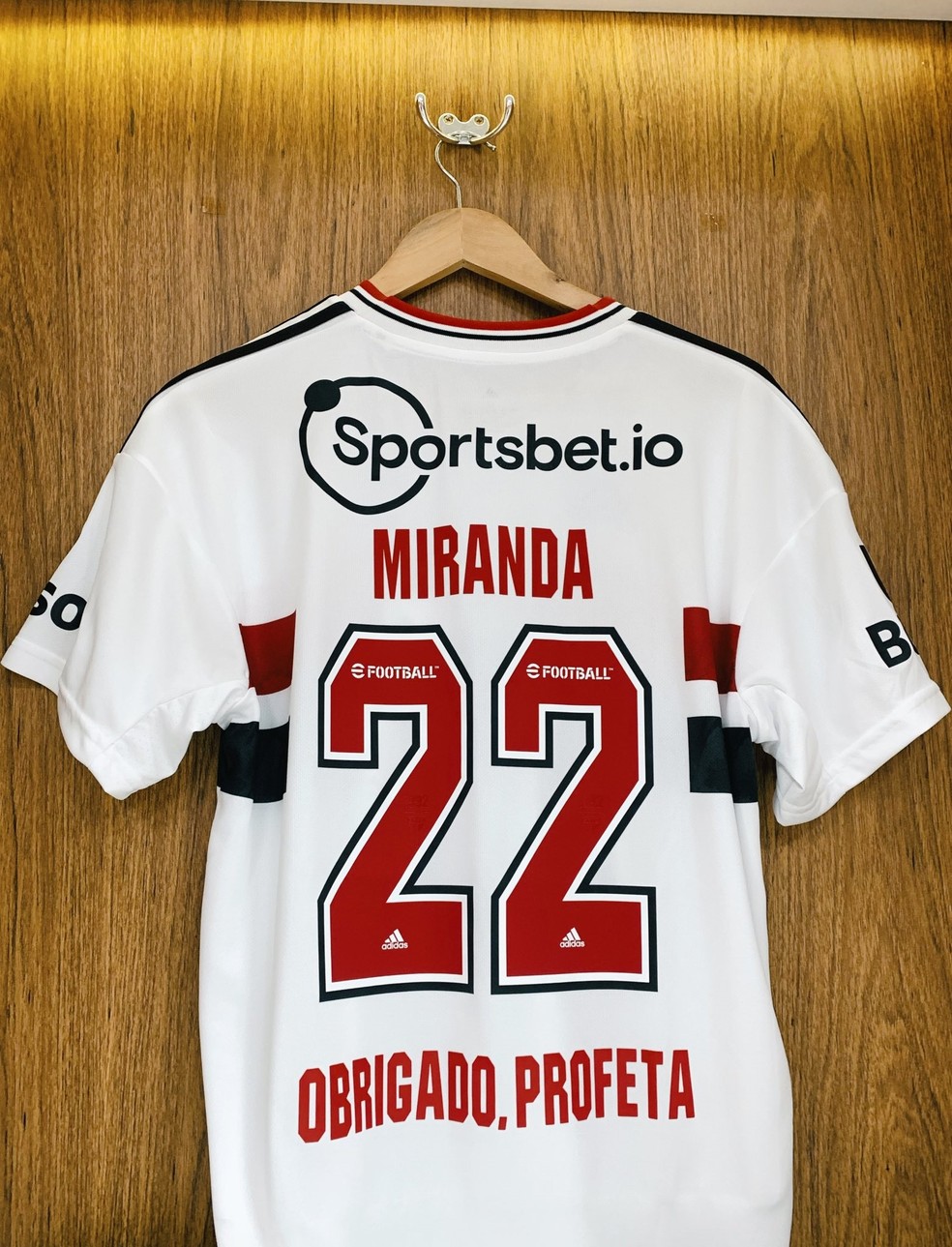 Homenagem a Hernanes no uniforme do São Paulo — Foto: São Paulo FC / divulgação