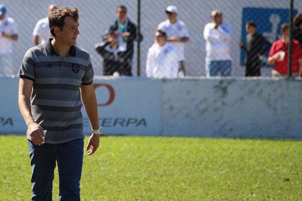 Ricardo Costa ficou apenas seis jogos na Portuguesa Santista em 2017 â€” Foto: Douglas Teixeira/Futebol Santista