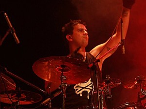 Bruno Graveto é baterista do Charlie Brown Jr. (Foto: Divulgação / Site Oficial)