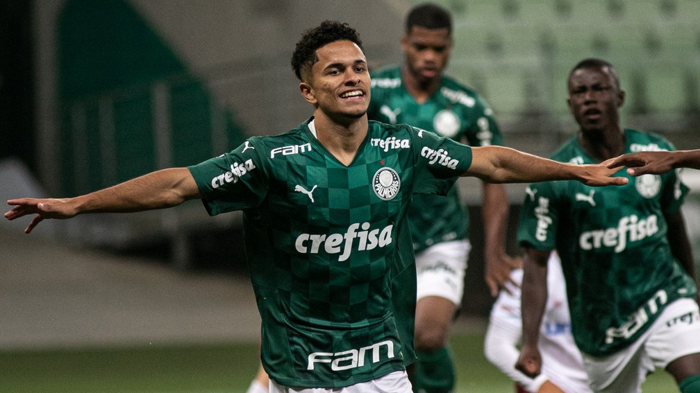 Palmeiras recebe proposta de clube da Ucrânia por promessa de 19 anos