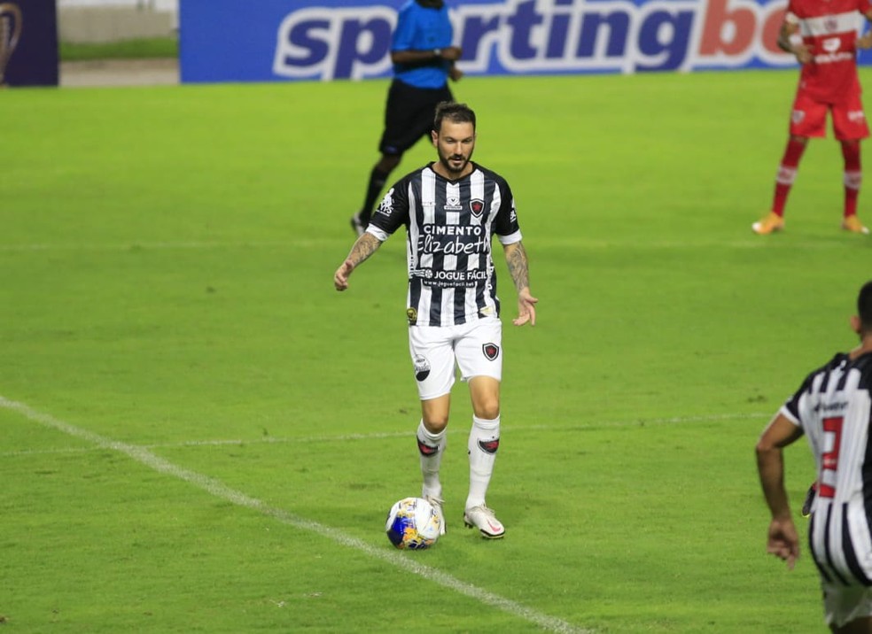 Clayton admite falta de ritmo em seu retorno ao Botafogo-PB e prega  respeito ao Ceará, botafogo-pb