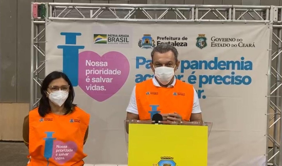 Prefeito de Fortaleza, Sarto Nogueira, fala após receber a vacina contra a Covid-19. — Foto: Reprodução