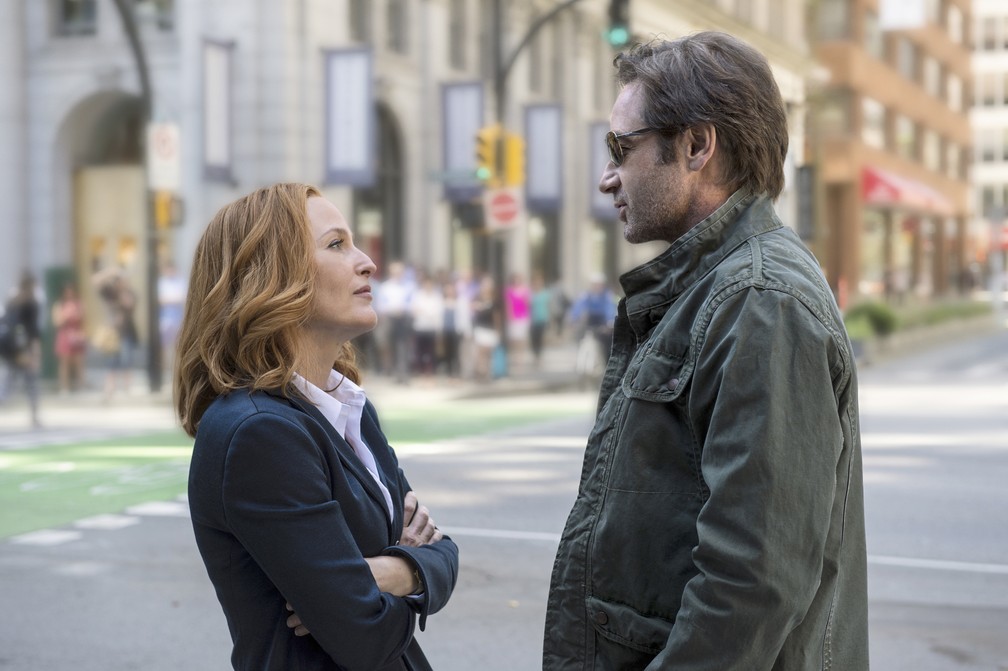 Gillian Anderson e David Duchovny voltam interpretar Scully e Mulder em 'Arquivo X' (Foto: Divulgação/Fox)