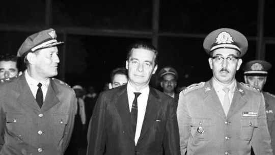 31 de março de 1964: Como senador tirou João Goulart no grito e 'oficializou' golpe militar