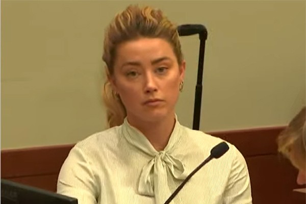 Amber Heard during the trial of Johnny Depp's defamation lawsuit against her on April 19, 2022 (Photo: reproduction)