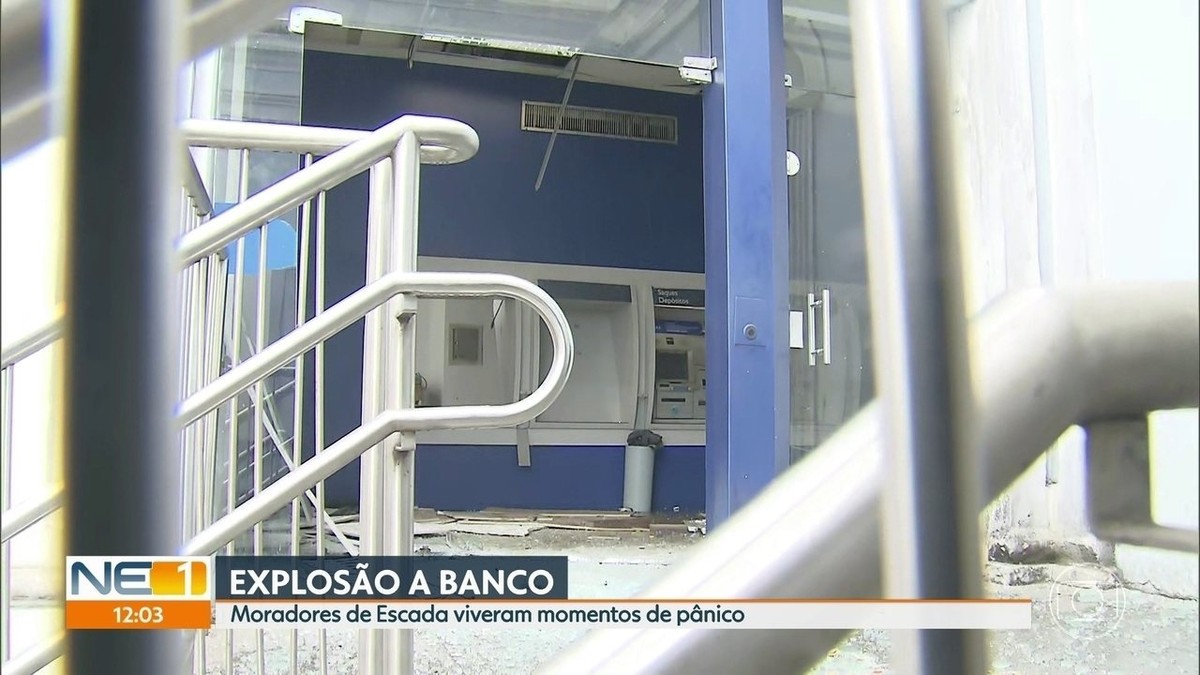 Bandidos Explodem Agência Da Caixa Em Escada Pernambuco G1