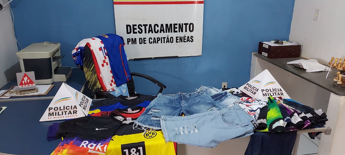 Dois homens são presos após furto de loja em Capitão Enéas; um deles foi abordado na rua e usava uma das camisas subtraídas