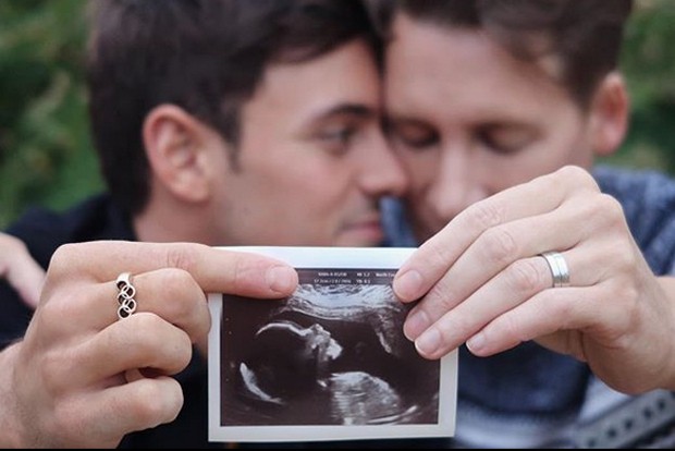 Tom Daley e Dustin Lance Black anunciam que serão pais  (Foto: Reprodução / Instagram)