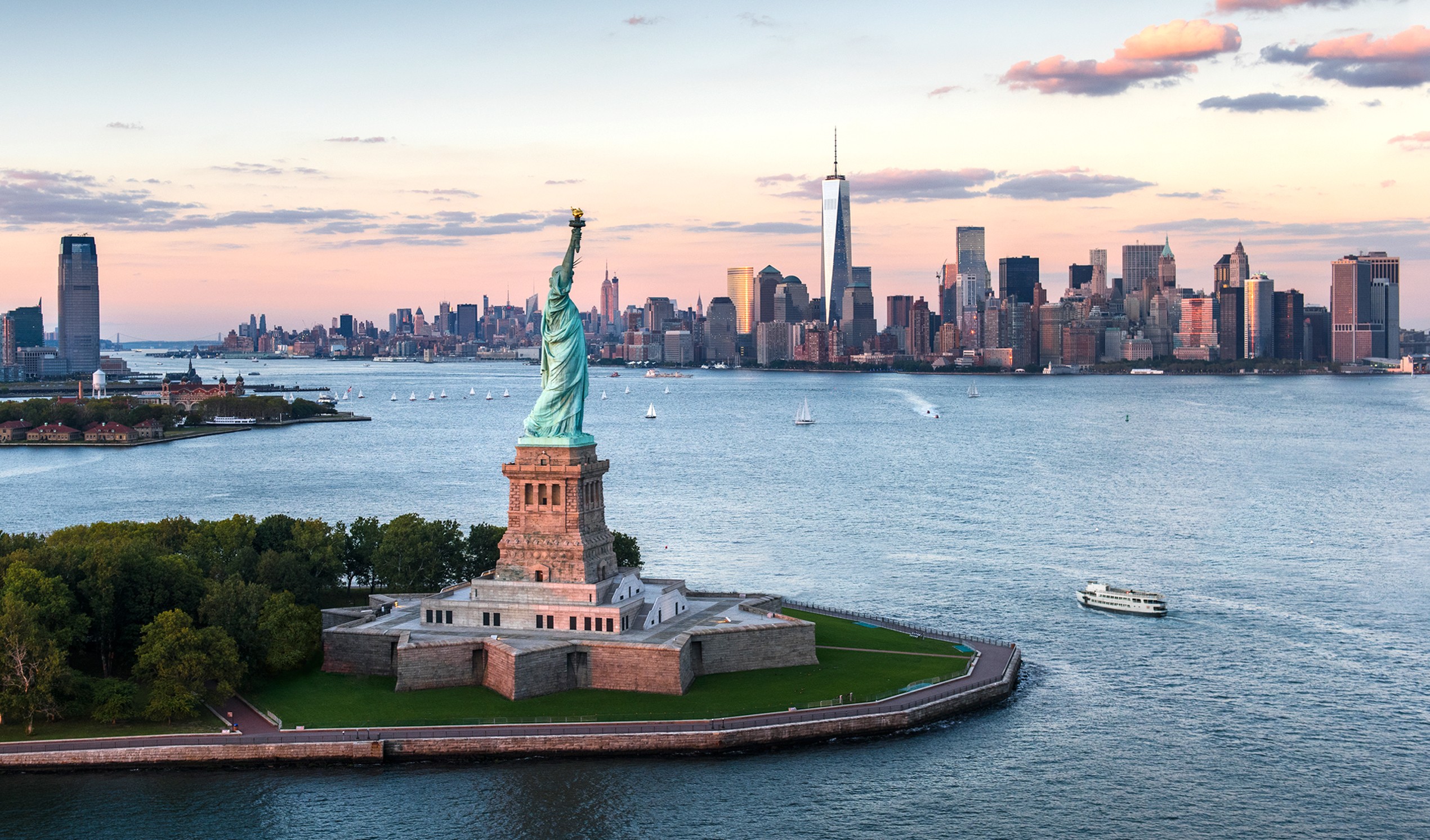 Resultado de imagem para nova york estatua da liberdade