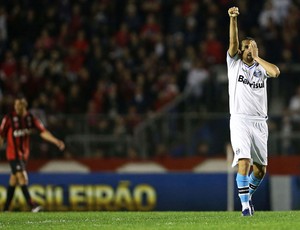 Grêmio aposta em recuperação da confiança do 'ídolo' Barcos após gol