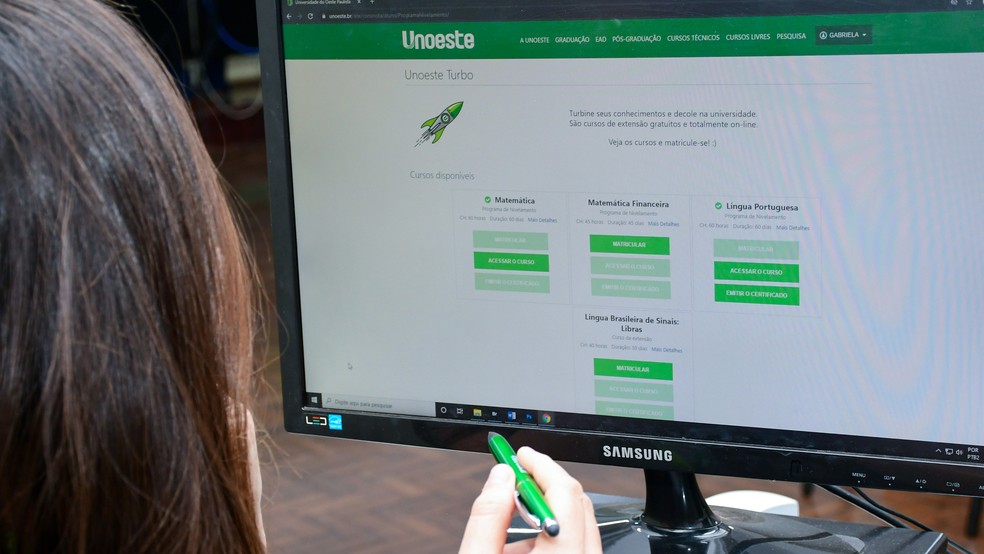 Programa de Nivelamento dos Cursos de Graduação (presenciais e a distância) oferecem conteúdos dos ensinos fundamental e médio — Foto: Erika Foglia 