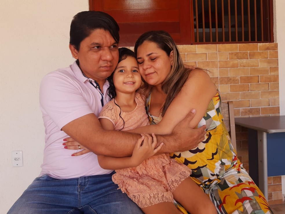 Família faz campanha para arrecadar R$ 200 mil para cirurgia em feto — Foto: Lucas Cortez/Inter TV Cabugi