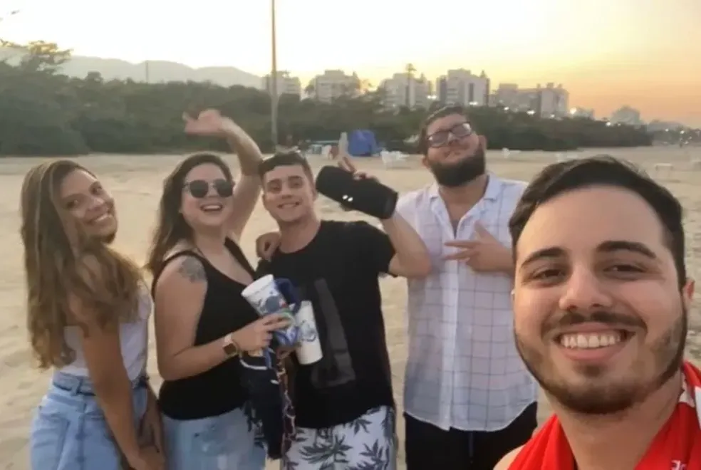 Amigos falam sobre rapaz que morreu em acidente na Rodovia Anchieta — Foto: Reprodução
