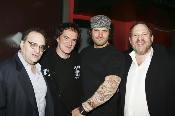 Os produtores de cinema e irmãos Bob Weinstein e Harvey Weinstein com os cineastas Quentin Tarantino e Robert Rodriguez (Foto: Getty Images)