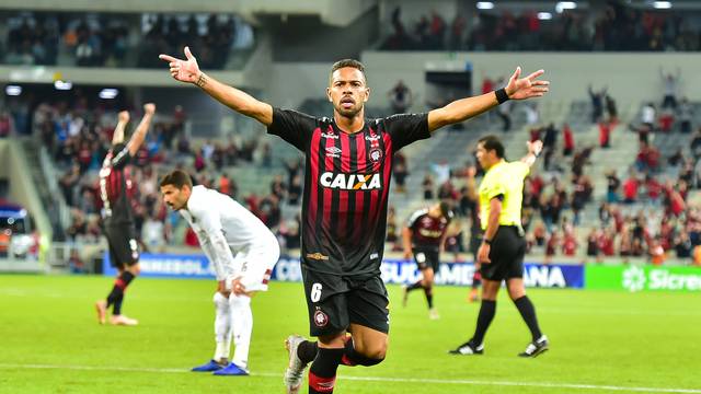 Lodi fez o primeiro do FuracÃ£o, que jÃ¡ marcou 17 vezes na Sul-Americana