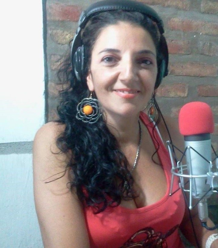 A locutora Claudia Vázquez (Foto: Reprodução )