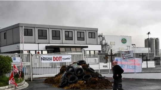 Nestlé fecha fábrica na França após escândalo de pizzas contaminadas 