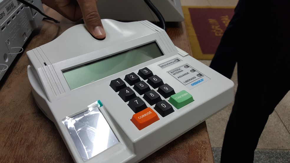 Segundo o Tribunal Regional Eleitoral (TRE) do ParanÃ¡, esta Ã© a Ãºltima fase do cadastro de eleitores antes do perÃ­odo eleitoral de 2018 (Foto: PÃ¢mela Fernandes/G1)