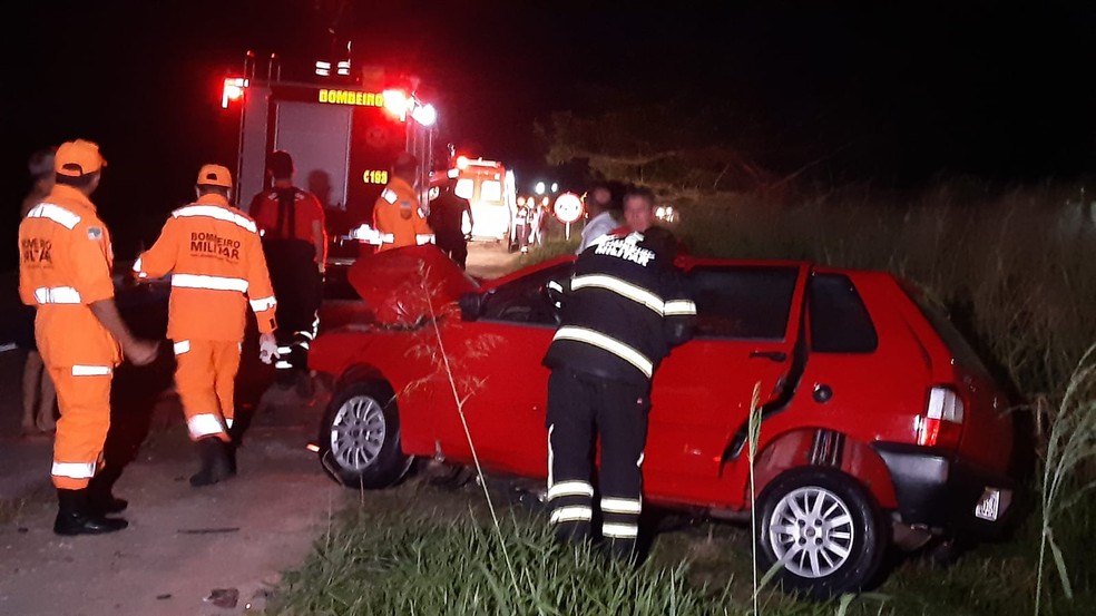 Veículo bateu de frente com outro carro na BR-226 — Foto: Sérgio Henrique Santos/Inter TV Cabugi 