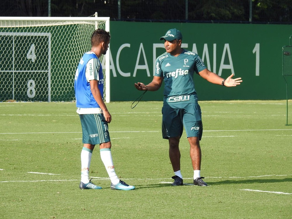 Roger  afirma que Scarpa será relacionado para a partida contra o Novorizontino