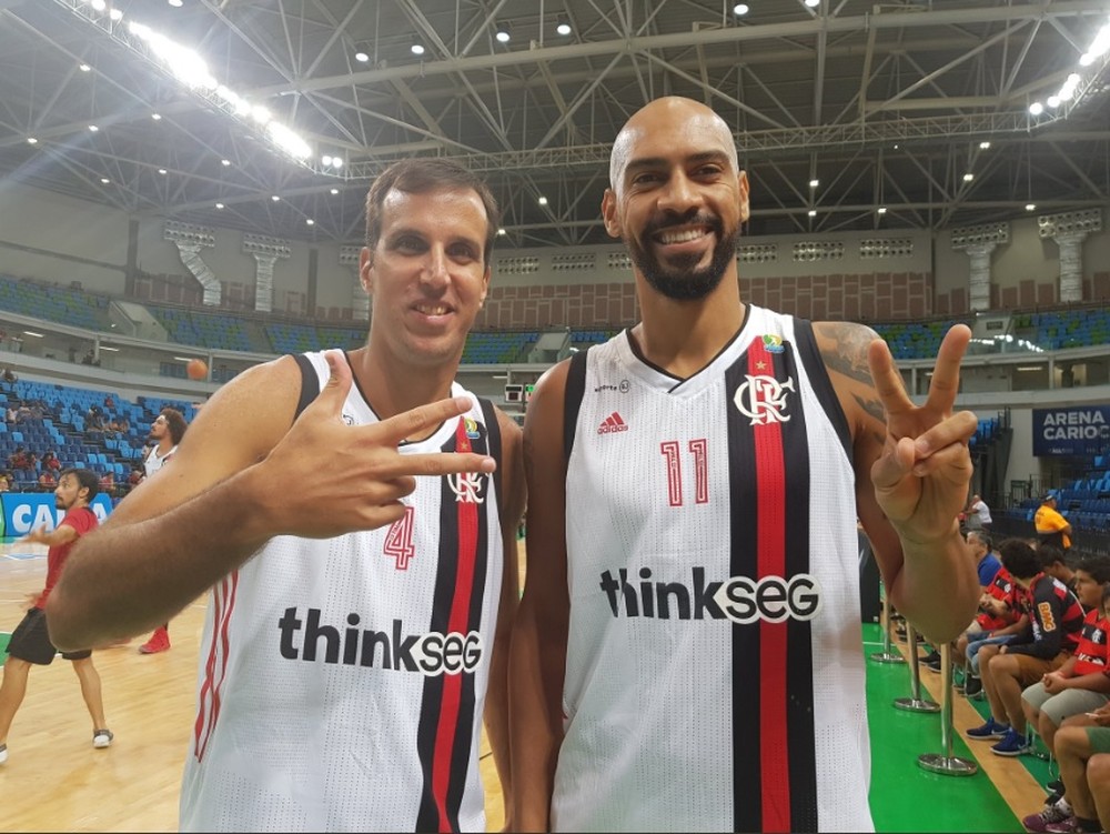 Tarde de gala: Marcelinho e Marquinhos lideram vitória do Flamengo sobre o Bauru