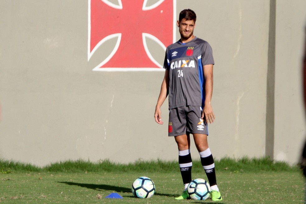 Jogador do Vasco, Guilherme chega ao Vitória por empréstimo (Foto: Paulo Fernandes / Vasco)