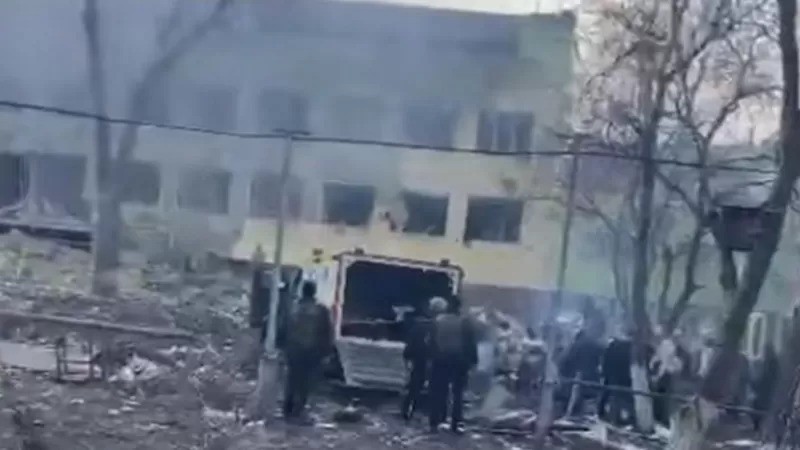 Ataque russo atinge hospital infantil e maternidade em Mariupol (Foto: BBC/reprodução)