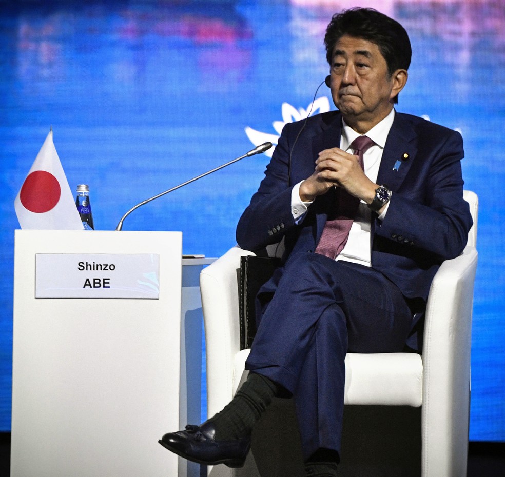 Shinzo Abe, do Japão, participa de um fórum econômico em setembro de 2019 — Foto: . Alexander Nemenov/Pool via REUTERS