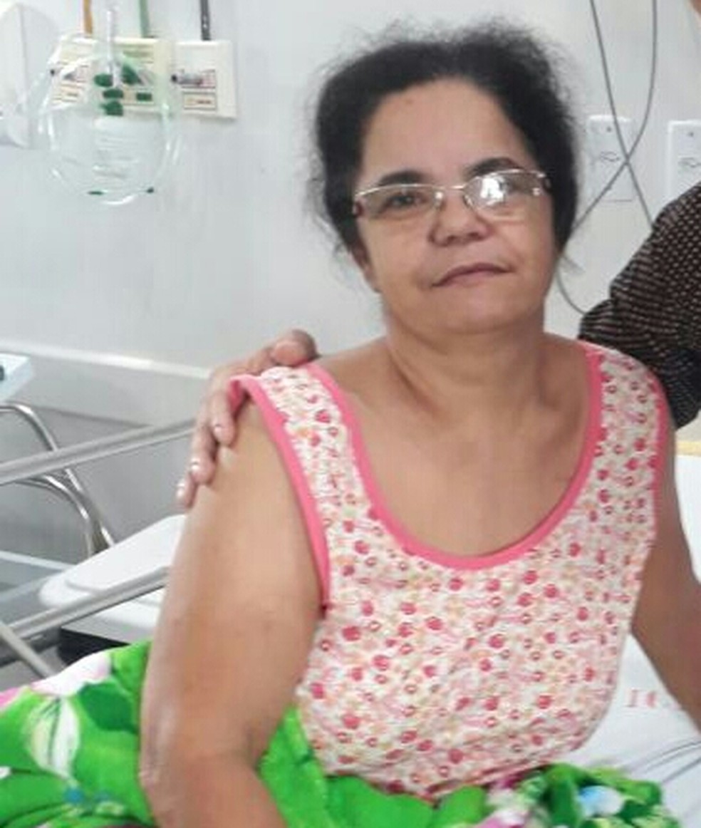 Há 30 dias, a agricultora aguarda por uma cirurgia cardíaca em Rio Branco (Foto: Arquivo pessoal)