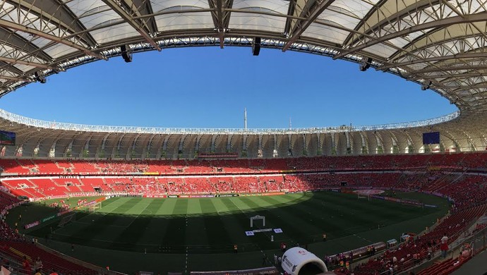 Cruzeiro cumpre tabela contra o Internacional, que decide hoje seu futuro para 2017