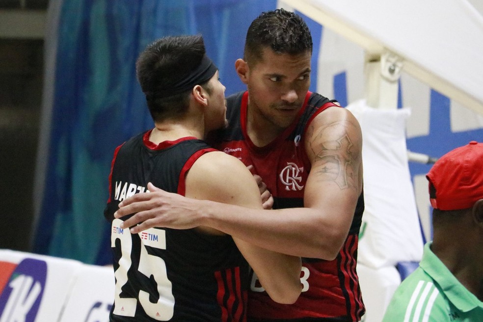 Rafael Hettsheimeir foi o cestinha do Flamengo na vit&oacute;ria sobre o Paulistano &mdash; Foto: Flamengo