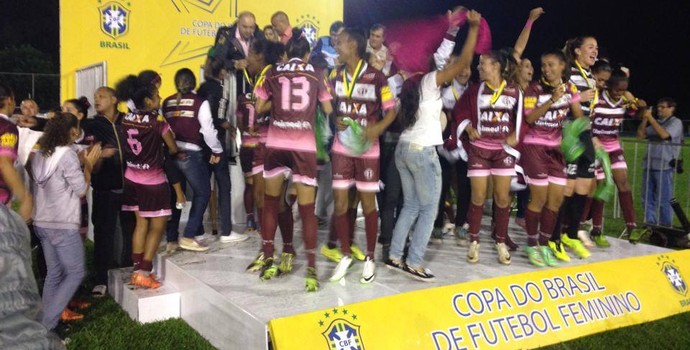 Ferroviária celebra título da Copa do Brasil Feminina (Foto: Divulgação / Ferroviária Fundesport)