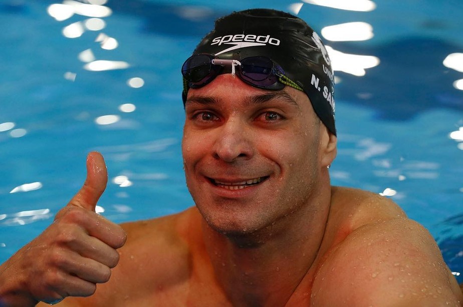Nicholas Santos Quebra O Recorde Mundial Dos 50m Borboleta Em Piscina Curta Natacao Ge
