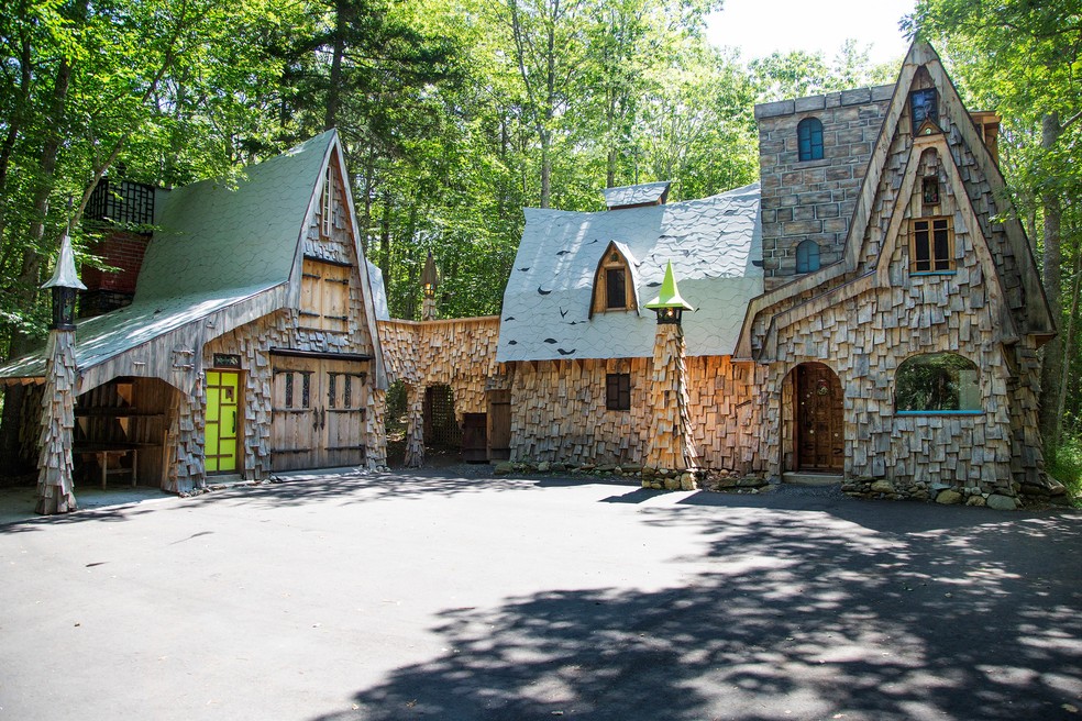 Arquiteto David Lee projetou casas dignas de contos de fadas em Boothbay, sua terra natal &mdash; Foto: Getty Images