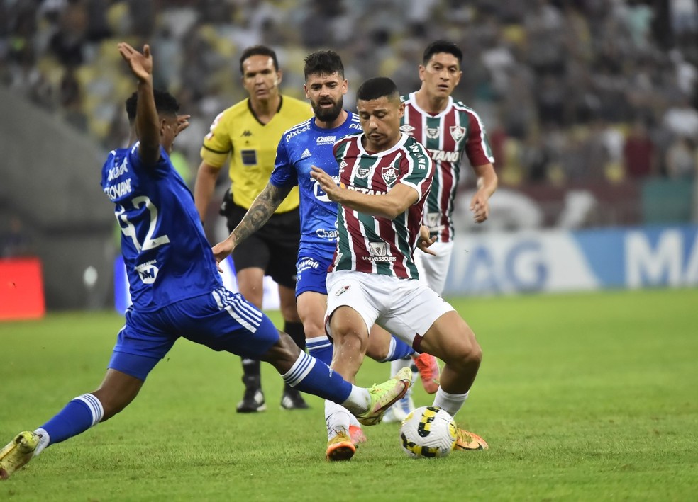 Análise: Cruzeiro não encaixa e volta do Rio no lucro; domínio amplo do Flu não é motivo de alarde