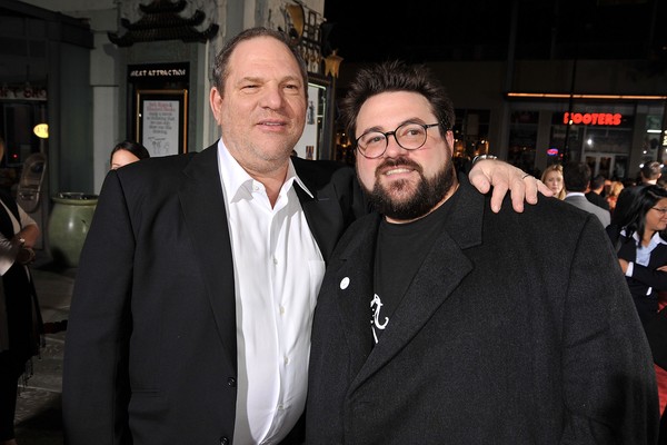 O diretor Kevin Smith e o produtor Harvey Weinstein (Foto: Getty Images)