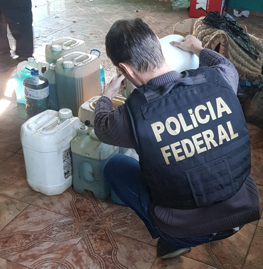 Polícia Federal apreende gasolina contrabandeada da Argentina em São Borja