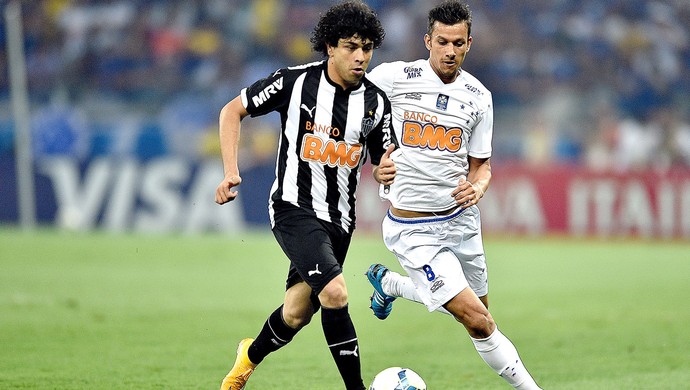 Alta-tensão: Raposa e Galo buscam vitória para ter confiança em 2015