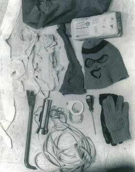 Alguns dos objetos encontrados no carro de Bundy (Foto: Departamento de polícia do condado de Salt Lake)