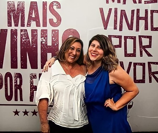 Vanessa Goulartt com a mãe, Bárbara Bruno (Foto: Reprodução/Instagram)