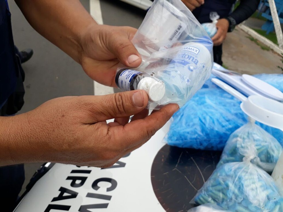 Produtos usados para misturar na cocaína também foram apreendidos (Foto: Wagner Morente/ GCM Limeira)