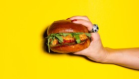 Time Vogue experimenta diferentes versões do hambúrguer em SP