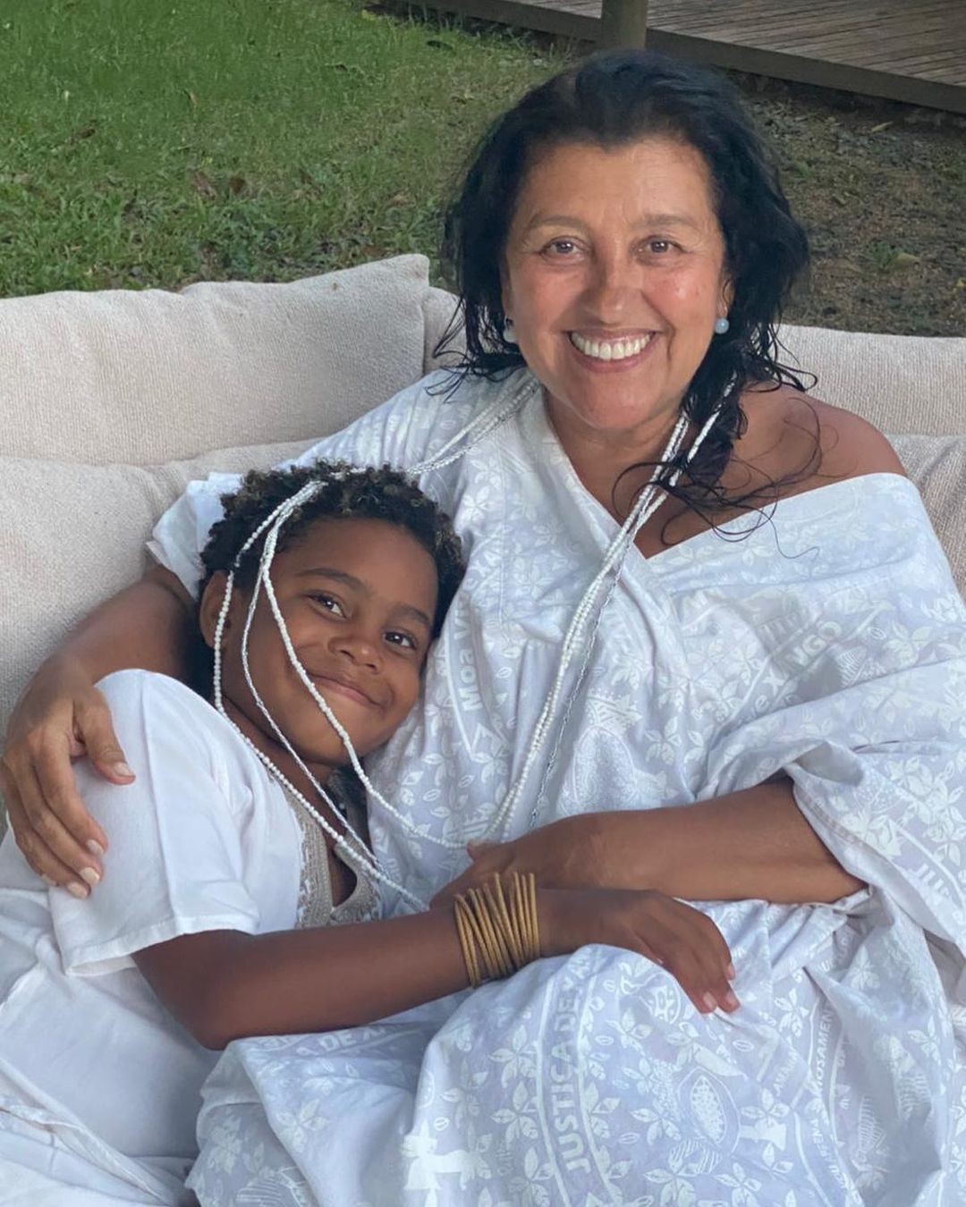 Regina Casé e o filho, Roque (Foto: Reprodução / Instagram)