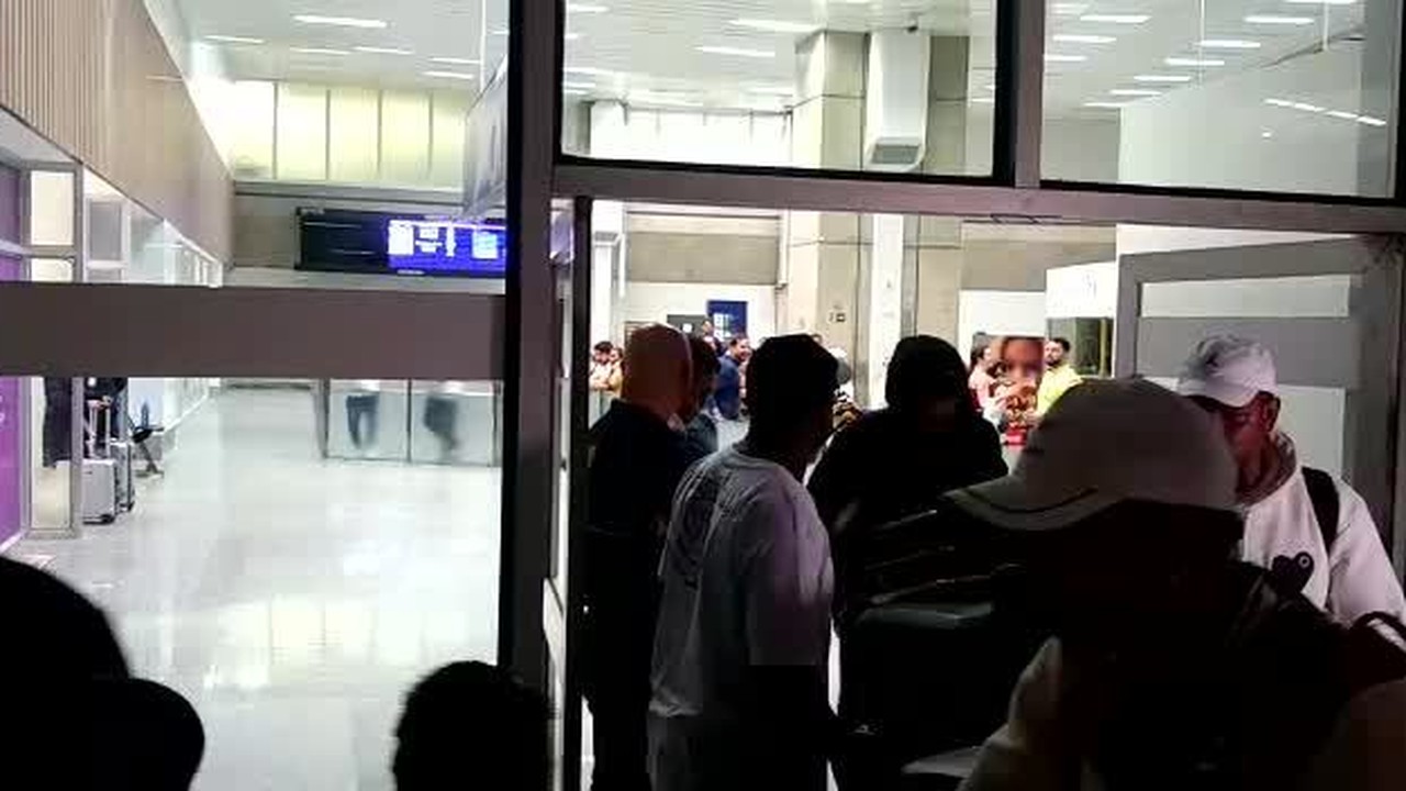 Em negocia&ccedil;&atilde;o com o Flamengo, Gerson desembarca no Rio de Janeiro