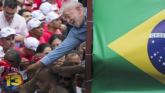 Lula se tornou o primeiro brasileiro a ser eleito três vezes presidente do Brasil — Foto: Edilson Dantas/Agência O Globo