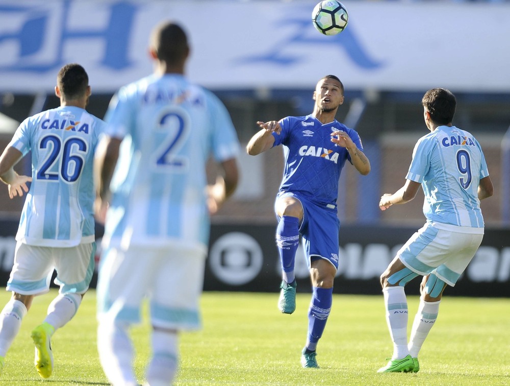 Ano do penta marca destaque de jogadores da base do Cruzeiro