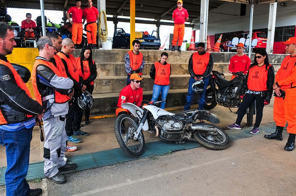 Bombeiros oferecem curso de pilotagem a motociclistas â Foto: AcÃ¡cio Pinheiro / AgÃªncia BrasÃ­lia