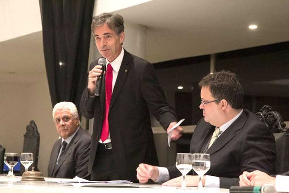 Dinamite, Luis Fernandes, Sergio Frias em reunião do Conselho Deliberativo em 2014 — Foto: Divulgação / Paulo Fernandes